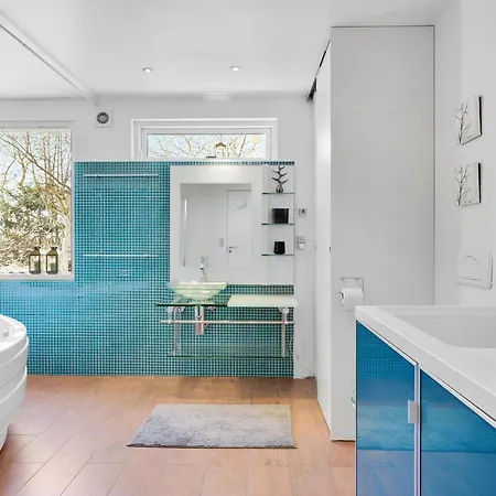 3 Bedroom Gorgeous In *